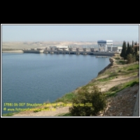 17581 06 007 Staudamm Euphrat Al Taurah Syrien 2011.jpg